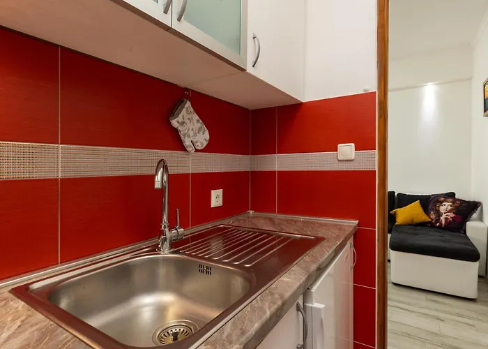 Luma Retreat Jacuzzi & Peaceful Rides Petraca